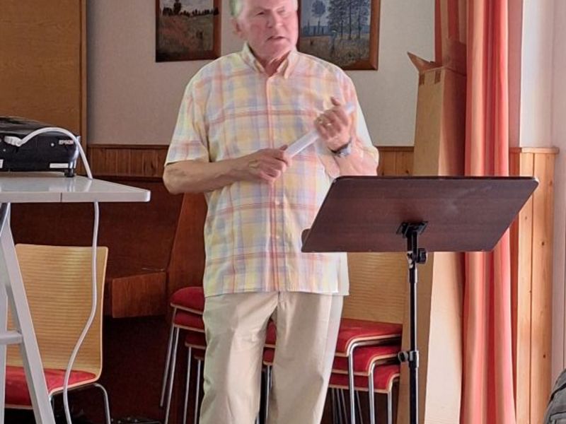 Dr. Manfred Keller