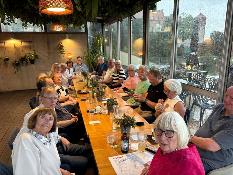 Abendessen im Dachrestaurant 1