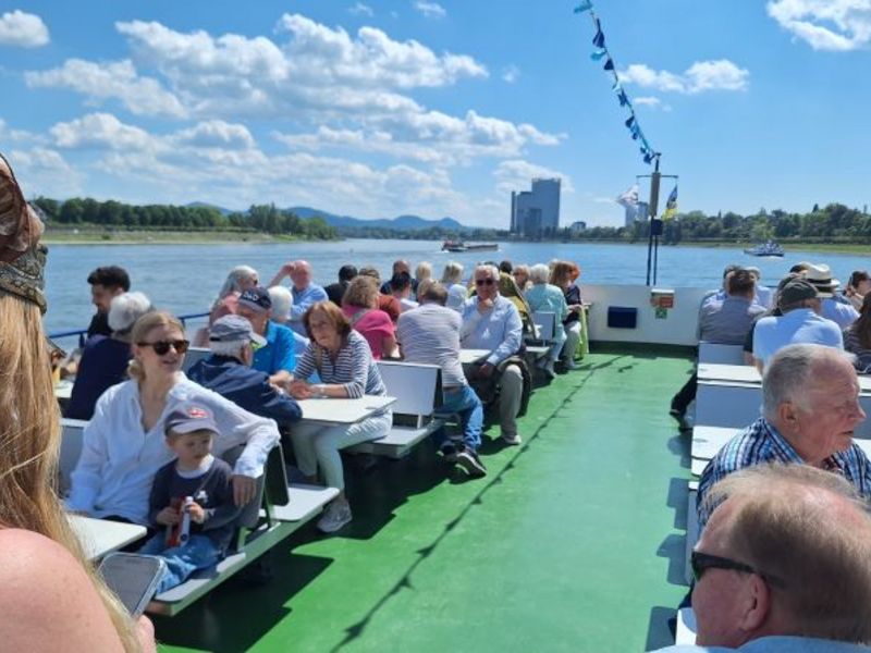 Auf dem Rhein in Bonn